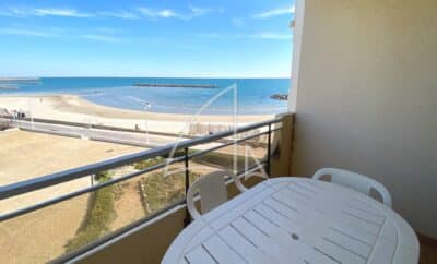 Palavas-Les-Flots – Rive droite – Studio cabine en 2ème étage vue mer avec terrasse et place de parking privée