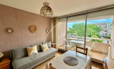 Palavas-Les-Flots – Rive gauche – Studio cabine en 1ère ligne avec place de parking privative et piscine résidence