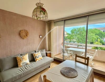 Palavas-Les-Flots – Rive gauche – Studio cabine en 1ère ligne avec place de parking privative et piscine résidence