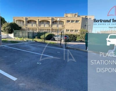 LOCATION À L’ANNÉE – PALAVAS-LES-FLOTS – PLACE DE PARKING PRIVATIVE AERIENNE