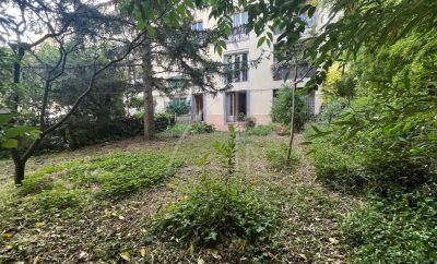 Montpellier: T4 en rez de jardin avec 3 chambres proche commerce, au calme la campagne a la ville.