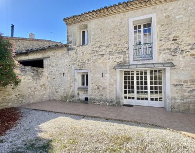 LUNEL-VIEL:charmante maison de ville avec hangar de stockage