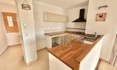 LOCATION VIDE À L&rsquo;ANNÉE – PALAVAS-LES-FLOTS –  APPARTEMENT DE TYPE 3  AVEC VUE SUR LE CANAL