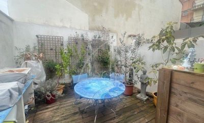 Maison de ville T4 avec cour, totalement rénovée, a 50m de la plage