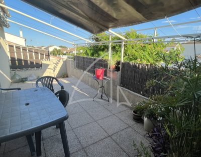 VILLENEUVE-LES-MAGUELONE / Immeuble / Ensemble composé de 4 appartements loués