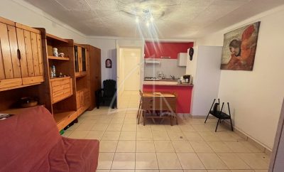 1ere ligne, studio, parking privatif en rdc et sa superbe terrasse de 58m²