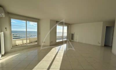 Magnifique emplacement T4+garage+cave, vue mer en 1ere ligne